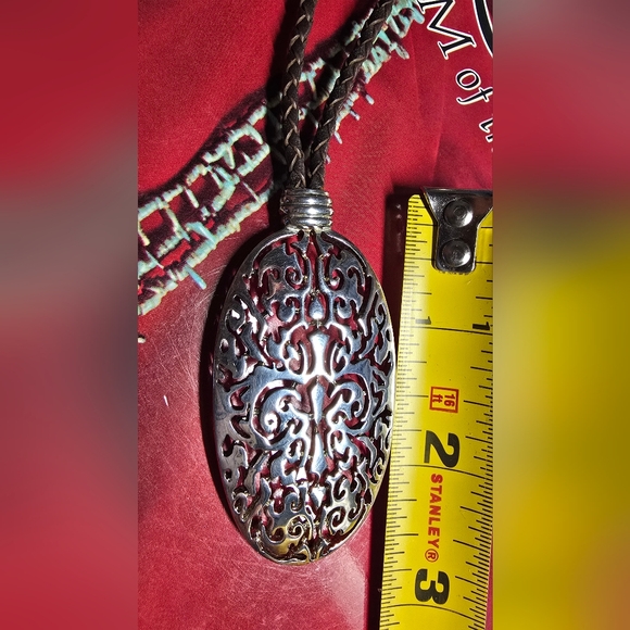 Silver Domed Oval Filagree Pendant Necklace 16-18" - Picture 5 of 5